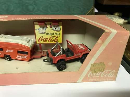 Vintage Coke set in original box