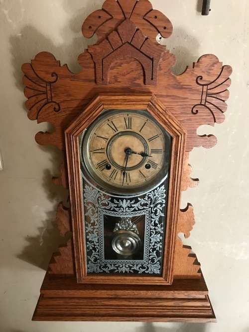 Oak Gingerbreadclock  ( need service )