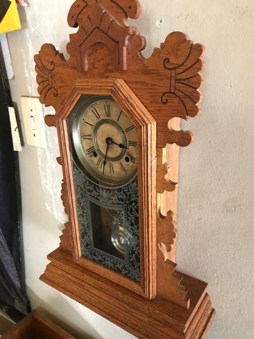 Oak Gingerbreadclock  ( need service )