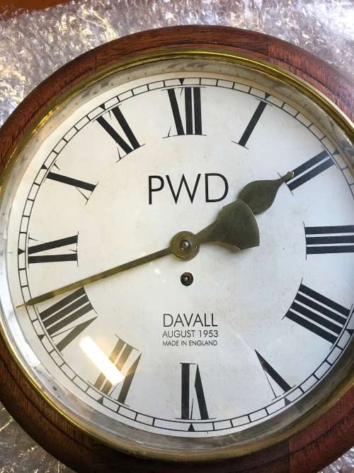 Vintage Oak cased Station Clock ( not working ) 34 cm diameter