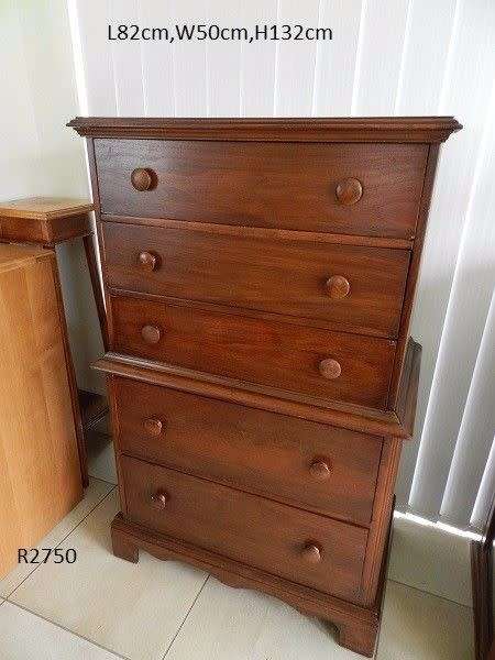 Vintage Walnut Chest on Chest  ( 132 x 82 x 50 cm )