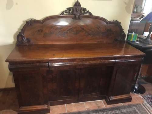Fantastic Victorian Flame Mahogany Chiffonier circa 1860 ( 182 x 155 x 54 cm )