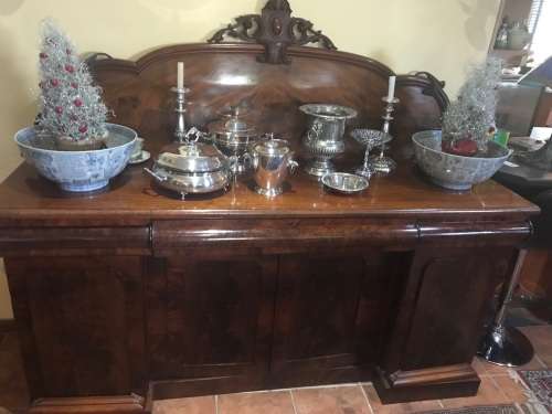 Fantastic Victorian Flame Mahogany Chiffonier circa 1860 ( 182 x 155 x 54 cm )
