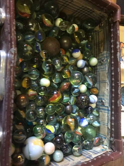 Case full of Marbles /TAS VOL ALBASTERS