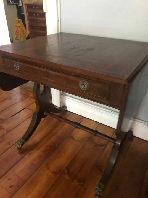 GREAT VICTORIAN MAHOGANY DROPSIDE TABLE ON CASTORS ( 122x 60 x 74 cm )