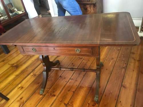 GREAT VICTORIAN MAHOGANY DROPSIDE TABLE ON CASTORS ( 122x 60 x 74 cm )