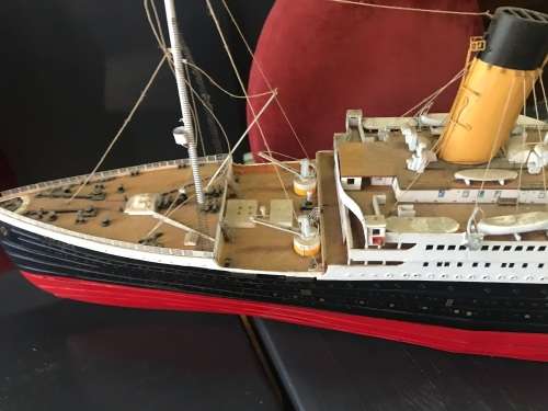 Titanic: Beautiful  Model in wood by Hachette (110 cm )