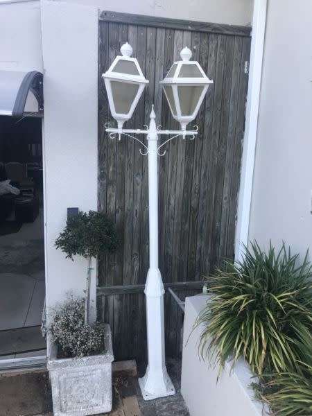 REPRODUCTION VICTORIAN LAMPPOST ( 250 x 70 cm )