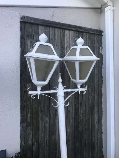 REPRODUCTION VICTORIAN LAMPPOST ( 250 x 70 cm )
