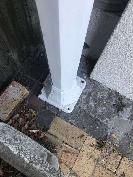 REPRODUCTION VICTORIAN LAMPPOST ( 250 x 70 cm )