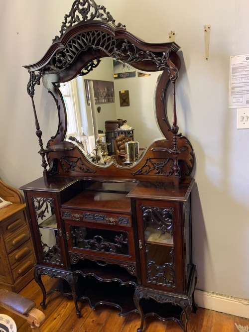 Beautiful Victorian Mahogany Display Cabinet circa 1890 (240 x 123 x 38 cm )