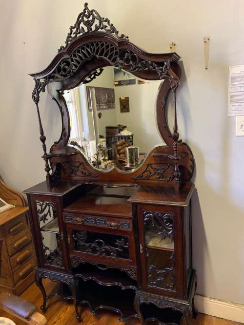 Beautiful Victorian Mahogany Display Cabinet circa 1890 (240 x 123 x 38 cm )