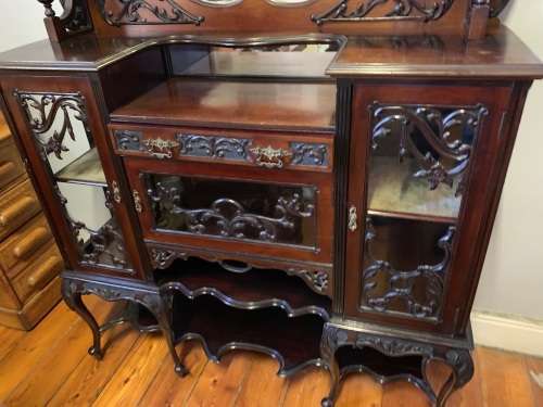 Beautiful Victorian Mahogany Display Cabinet circa 1890 (240 x 123 x 38 cm )