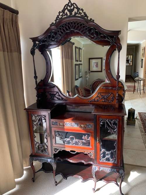 Beautiful Victorian Mahogany Display Cabinet circa 1890 (240 x 123 x 38 cm )