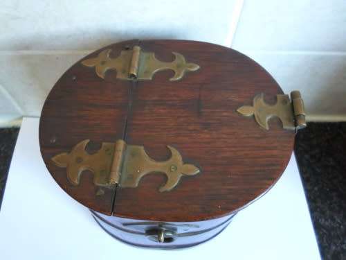 VINTAGE TOBACCO TEA BARREL ( 15 x 13 x 14 cm )