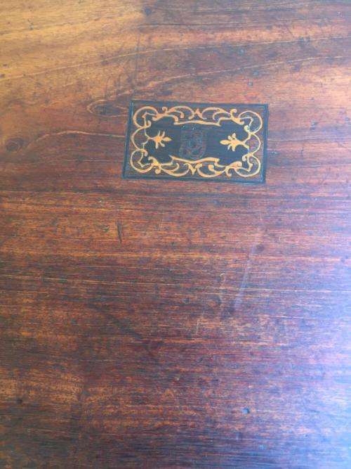 VICTORIAN MAHOGANY WORKTABLE IN GOOD CONDITION ( 77 x 74 x 54 cm )