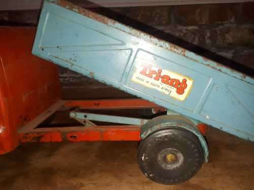 VINTAGE TRIANG TINPLATE TRUCK ( 47 x 21 x 20 cm )