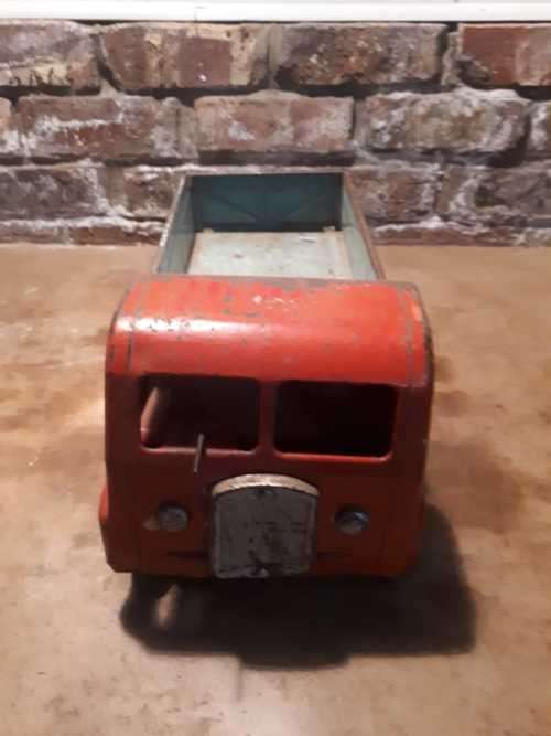 VINTAGE TRIANG TINPLATE TRUCK ( 47 x 21 x 20 cm )