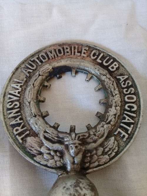 VINTAGE TRANSVAAL AUTOMOBILE ASSOCIATION CAR BADGE ( 11 X 8CM )