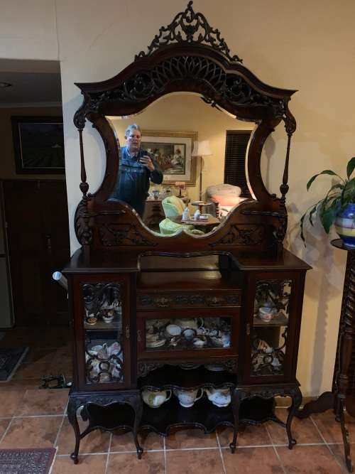 Beautiful Victorian Mahogany Display Cabinet circa 1890 (240 x 123 x 38 cm )