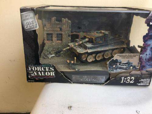 FORCES OF VALOR: CAEN, NORMANDY DIORAMA 1/32 IN ORIGINAL BOX