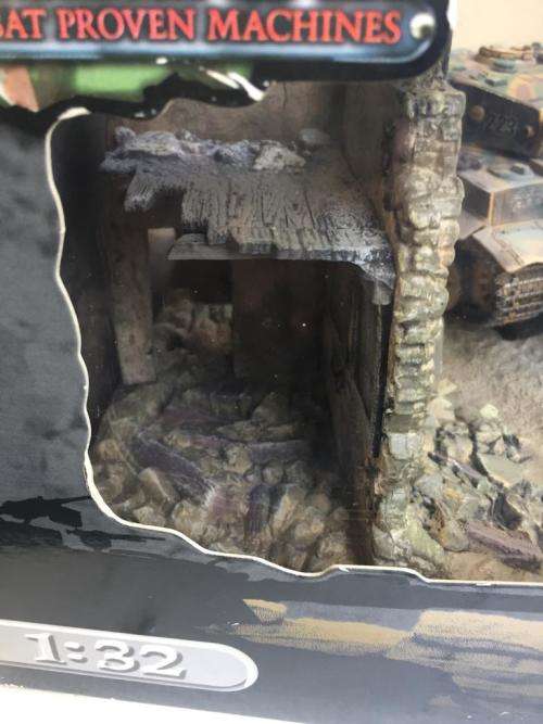 FORCES OF VALOR: CAEN, NORMANDY DIORAMA 1/32 IN ORIGINAL BOX