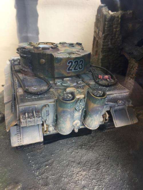 FORCES OF VALOR: CAEN, NORMANDY DIORAMA 1/32 IN ORIGINAL BOX