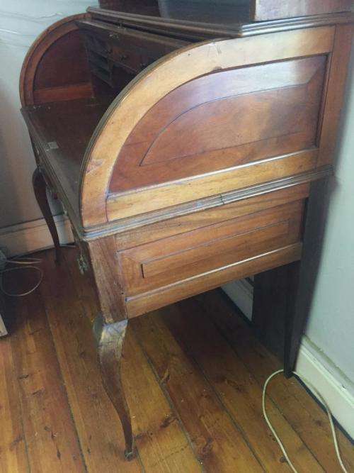 BEAUTIFUL WALNUT BUREAU BOOKCASE WITH LEADGLASS DOORS CIRCA 1890 ( 230 x 121 x 62 cm )