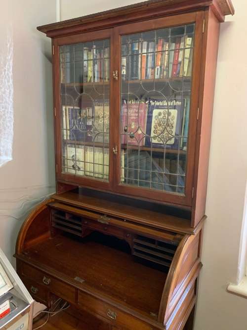 BEAUTIFUL WALNUT BUREAU BOOKCASE WITH LEADGLASS DOORS CIRCA 1890 ( 230 x 121 x 62 cm )