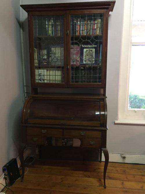 BEAUTIFUL WALNUT BUREAU BOOKCASE WITH LEADGLASS DOORS CIRCA 1890 ( 230 x 121 x 62 cm )