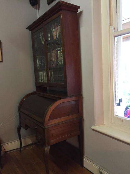 BEAUTIFUL WALNUT BUREAU BOOKCASE WITH LEADGLASS DOORS CIRCA 1890 ( 230 x 121 x 62 cm )