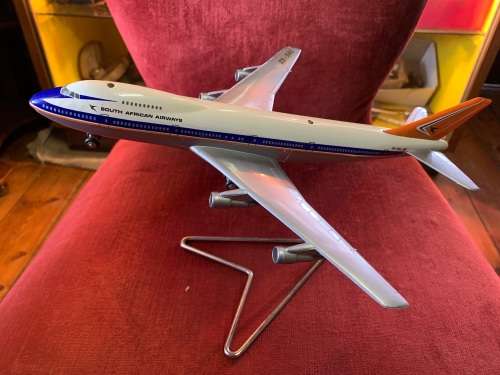 SCHUCO MODEL OF SAL PLANE ON STAND IN GOOD CONDITION ( 30 cm )