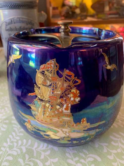 RARE CROWN DEVON TOBACCO JAR IN GOOD CONDITION ( 14 CM )