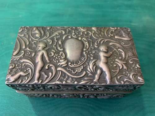 HALLMARKED SILVER BOX WITH OIL WARMER ( 9 X 5 X 4.5 CM )