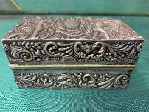 HALLMARKED SILVER BOX WITH OIL WARMER ( 9 X 5 X 4.5 CM )