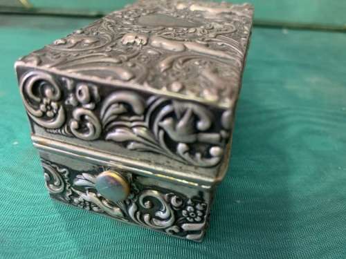 HALLMARKED SILVER BOX WITH OIL WARMER ( 9 X 5 X 4.5 CM )