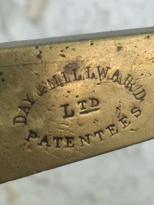 RARE CAST IRON AND BRASS SCALE ( DAY AND MILLARD )