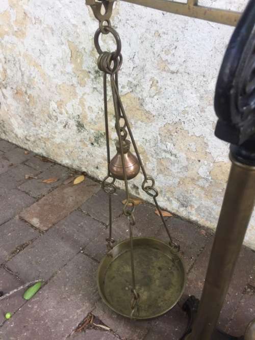 RARE CAST IRON AND BRASS SCALE ( DAY AND MILLARD )