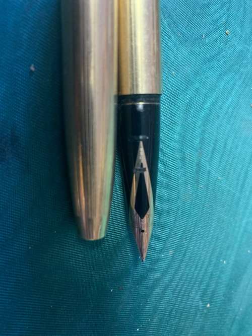 SHEAFFER GOLDNIB FOUNTAIN PEN