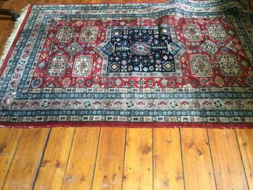 PERSIAN CARPET  (210 X 130 CM )