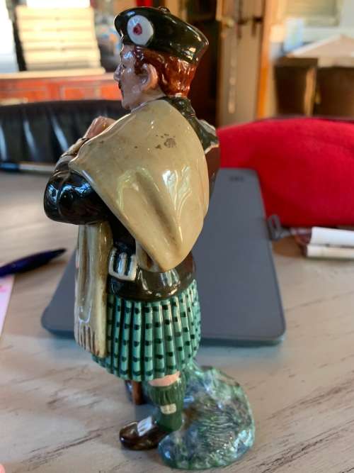 Royal Doulton: The Laird ( 20 cm high )