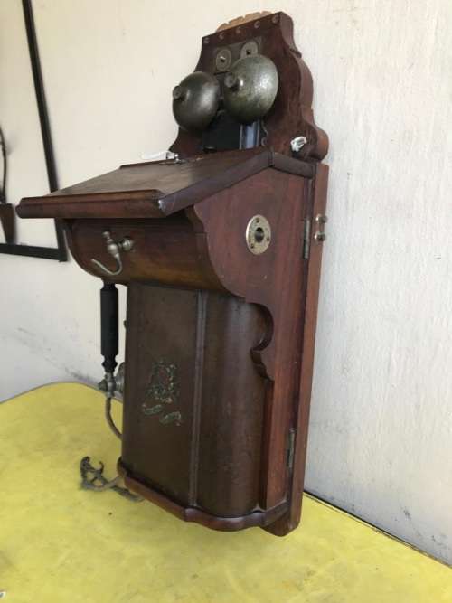 VINTAGE ERICSSON PHONE,