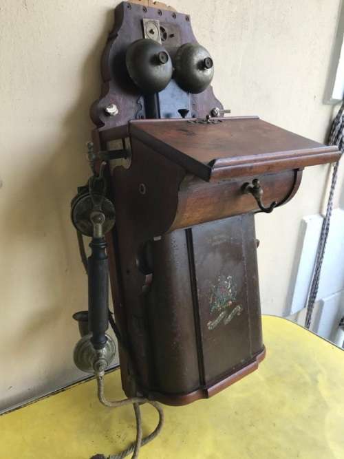 VINTAGE ERICSSON PHONE,