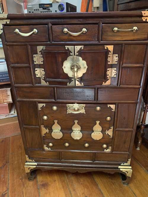 VINTAGE CHINESE MEDICINE CABINET ( 82 X 62 X 30 CM )