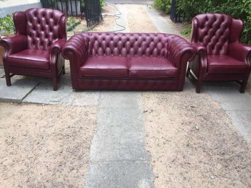 Chesterfield Genuine Leather Set : Couch and two wingback chairs