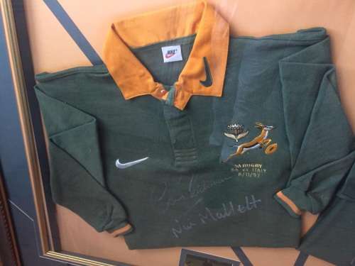 Springbok Rugby Test Jerseys: Framed pair commerating Mallets 17 wins in row