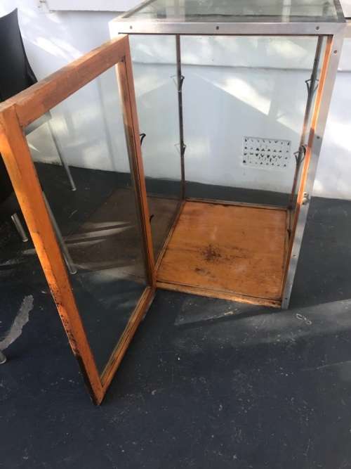 Vintage Glass Shop Display Cabinet ( 92 x 61 x 53 cm )