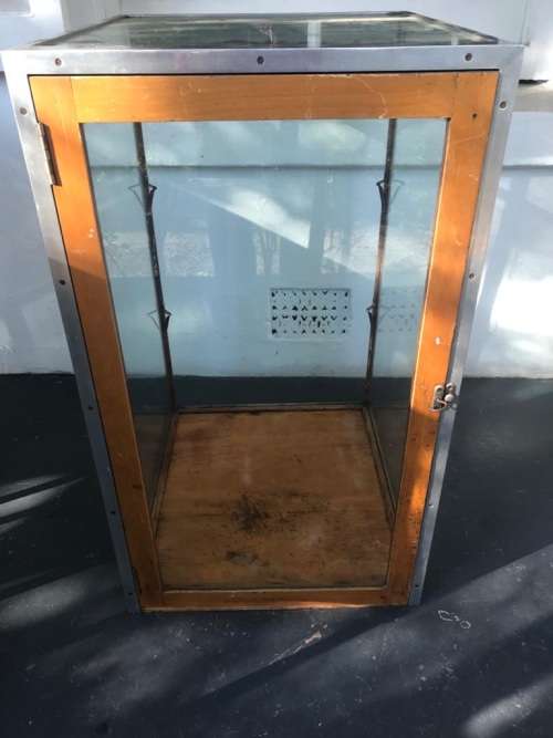 Vintage Glass Shop Display Cabinet ( 92 x 61 x 53 cm )