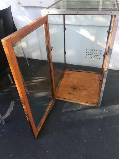 Vintage Glass Shop Display Cabinet ( 92 x 61 x 53 cm )