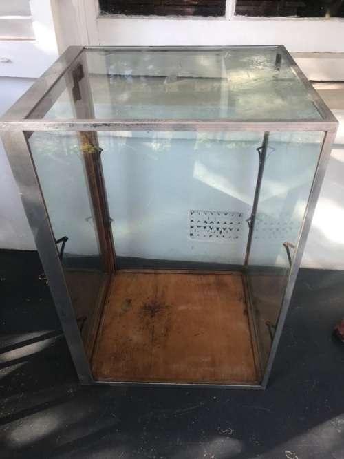 Vintage Glass Shop Display Cabinet ( 92 x 61 x 53 cm )